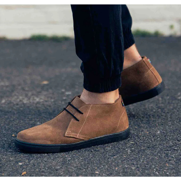 Veldskoen Kwaito brown suede unisex sneaker size US W9-M7 comfort outdoor casual